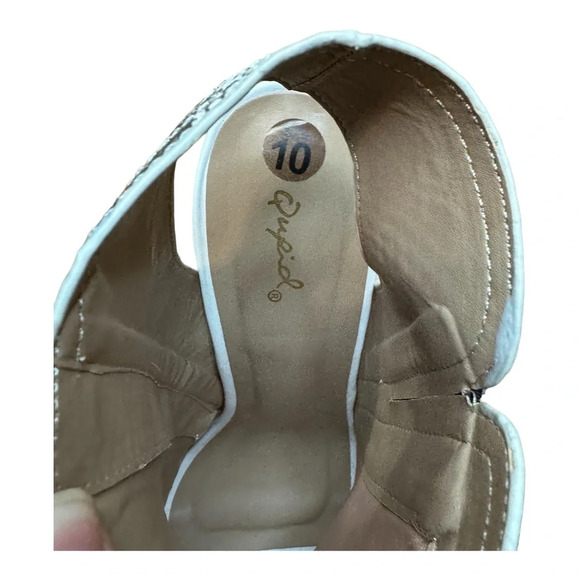 Qupid White and Snake Print Ankle Bootie - Picture 4 of 16